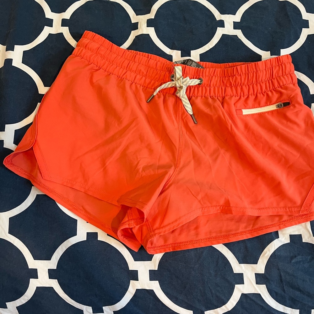 Vuori womens clementine 2.0 shorts